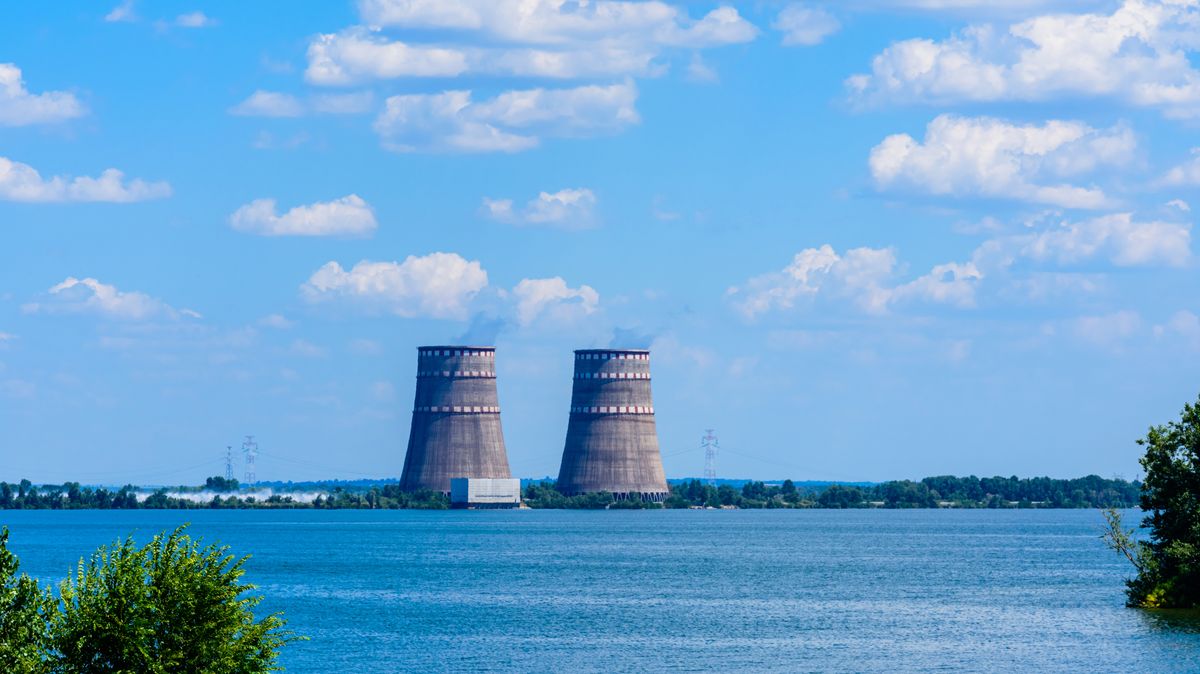 Rusko podminovalo chladicí nádrž Záporožské jaderné elektrárny, tvrdí Kyjev